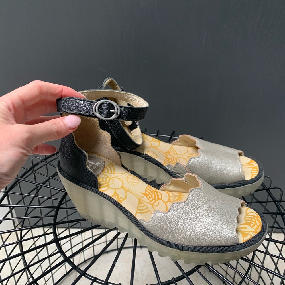 Fly London Yece Wedge Size 36
